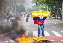 «Represión violenta, detenciones ilegales y torturas contra manifestantes pacíficos en Cali»: Amnistía Internacional