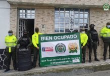 Fiscalía impacta el patrimonio de una red señalada de comercializar licor falso y de contrabando