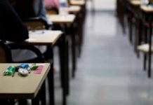 Los colegios no son centros de operaciones para la guerra: Defensor del Pueblo