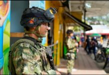 Fuerzas Militares garantizan retorno a la normalidad del comercio en el Bajo Cauca antioqueño