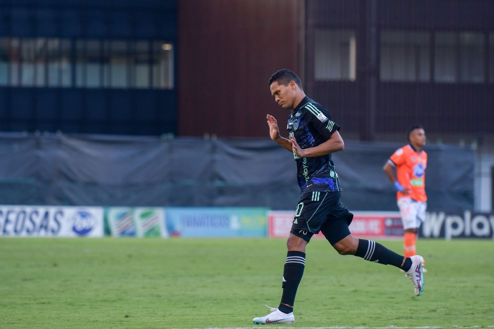 Doblete y récord para Carlos Bacca con Junior FC: llegó a los 300 goles ...