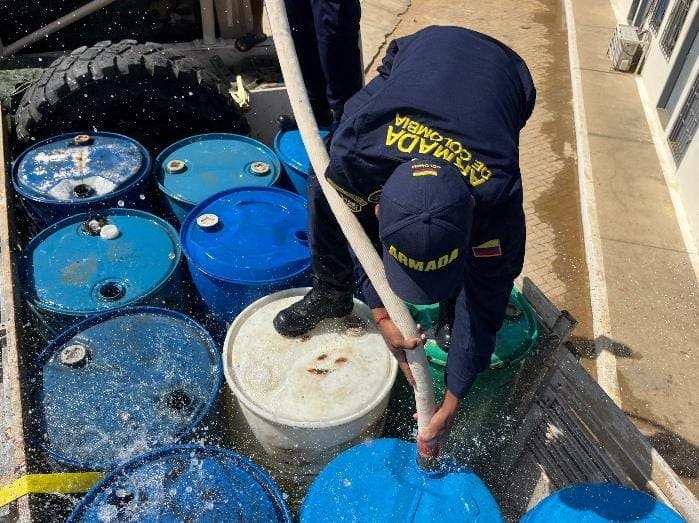 Armada lleva agua potable a la comunidad de Karasua en la Guajira | El ...